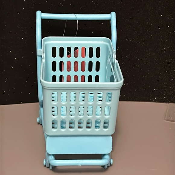 Chiikawa Mini Shopping cart featuring Hachiware - Picture 2 of 4